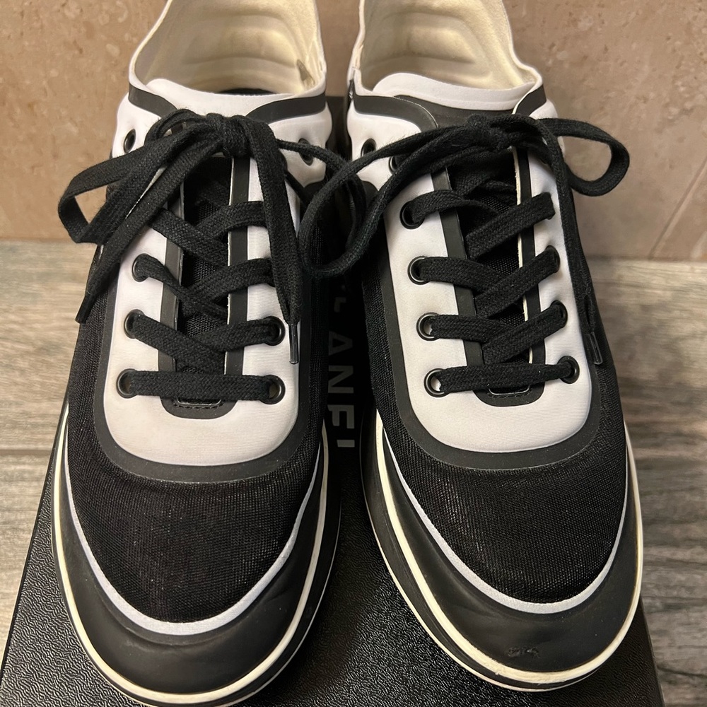 Chanel sneakers black and white size 39 - Picture 9 of 9